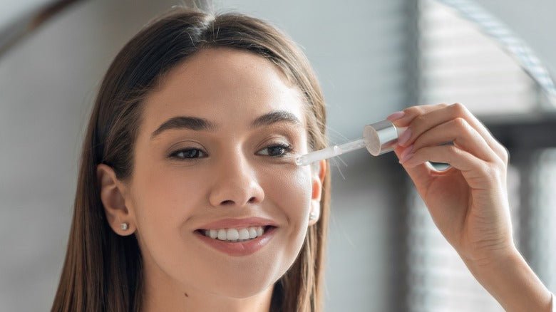 Maximizing the Benefits: Unveiling the Ideal Techniques for Serum and Hair Mask Application - The Skin Story